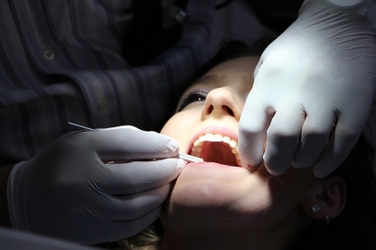 Możliwe powikłania po przebyciu leczenia ortodontycznego